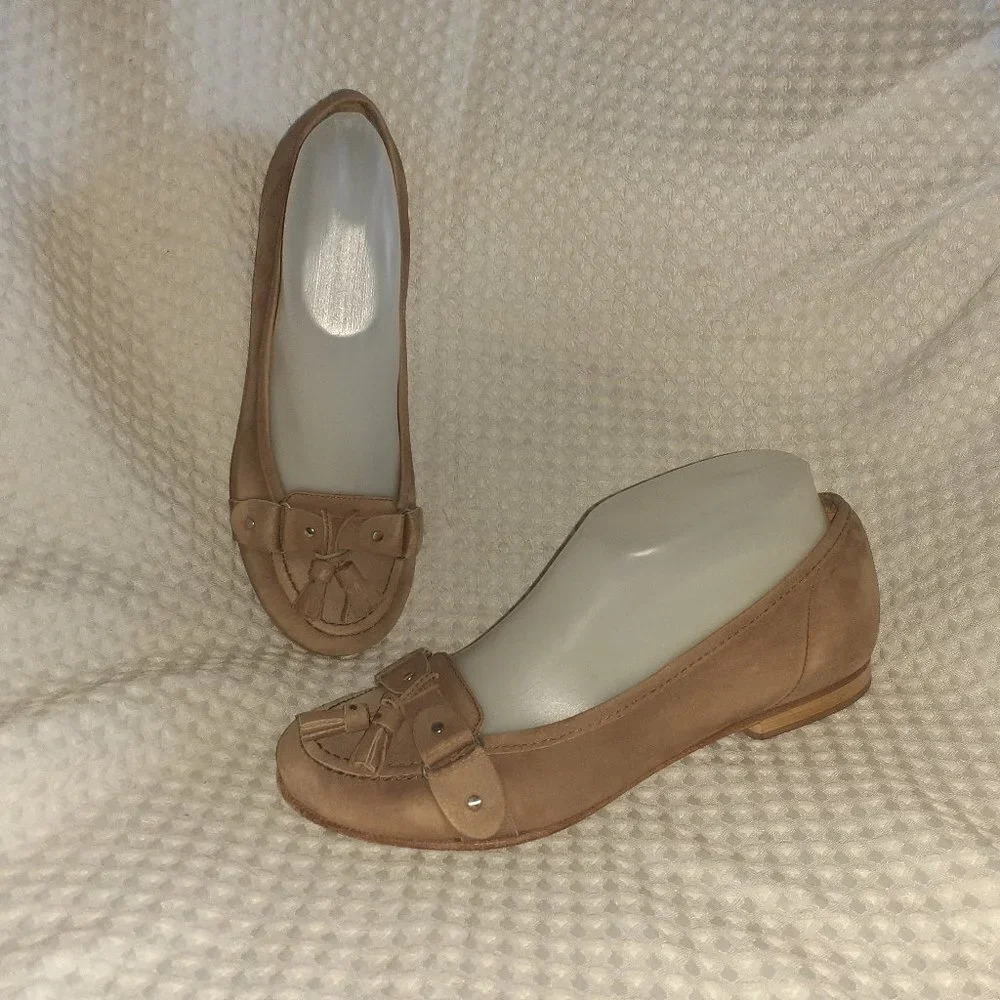 NAVYBOOT-Italy-Taupe Suede Tasseled Loafers-Sz 38-Excellent
